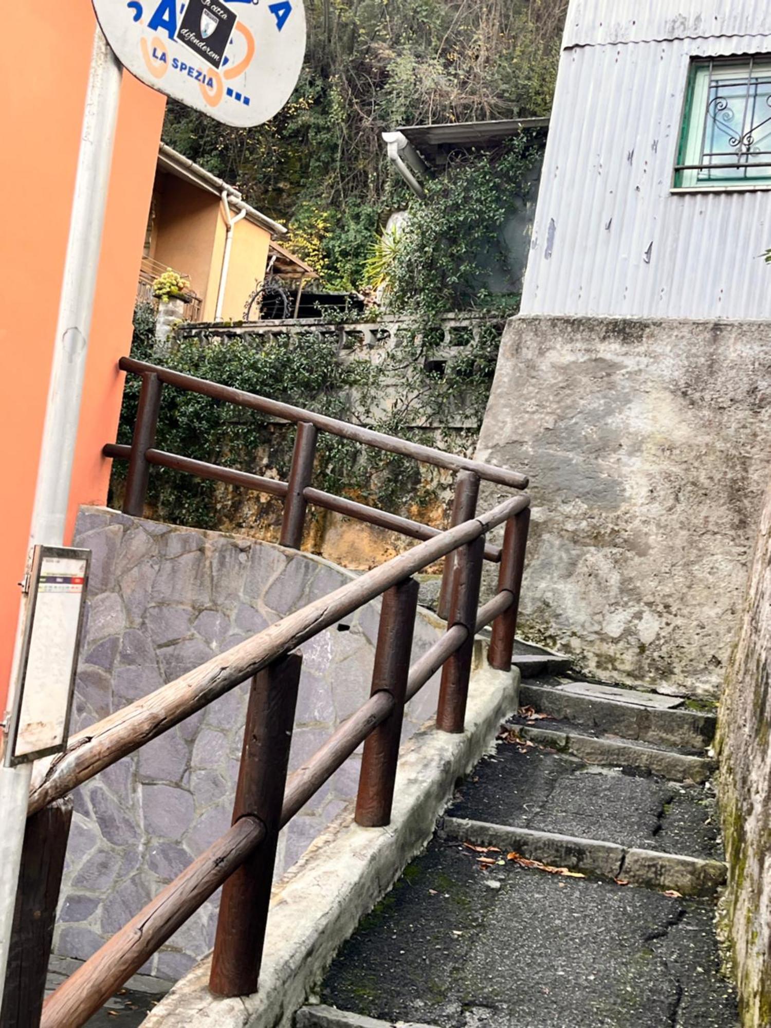 La Casetta Del Vicolo La Spezia Exterior foto